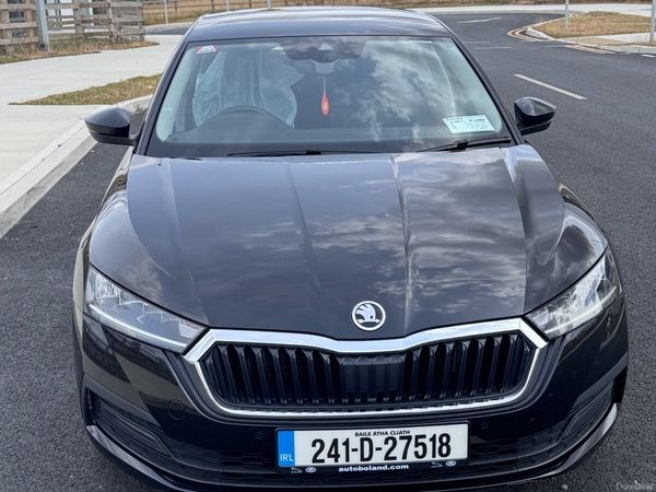 Skoda Octavia Saloon, Diesel, 2024, Black