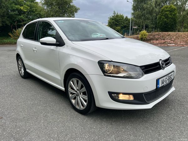 Volkswagen Polo Hatchback, Petrol, 2014, White