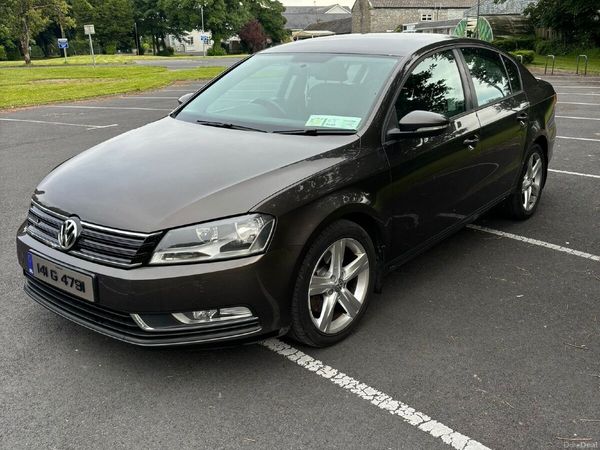 Volkswagen Passat Saloon, Diesel, 2014, Brown