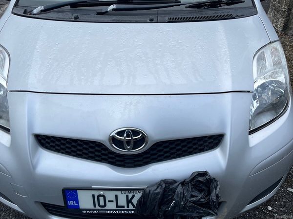 Toyota Yaris Hatchback, Petrol, 2010, Silver