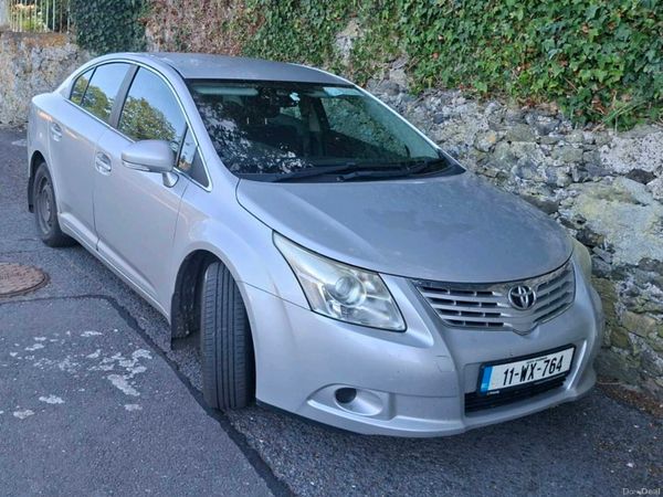 Toyota Avensis Saloon, Diesel, 2011, Silver