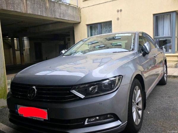 Volkswagen Passat Saloon, Diesel, 2019, Grey
