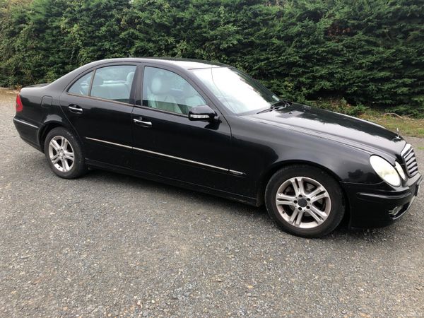 Mercedes-Benz E-Class Saloon, Diesel, 2009, Black