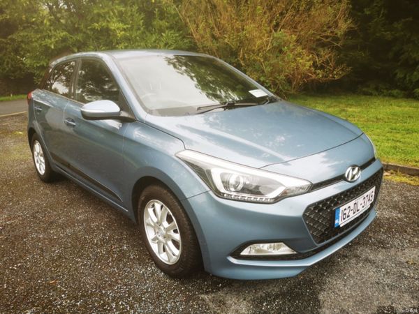 Hyundai i20 Hatchback, Petrol, 2016, Blue