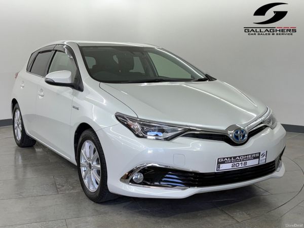 Toyota Auris Hatchback, Petrol Hybrid, 2018, White