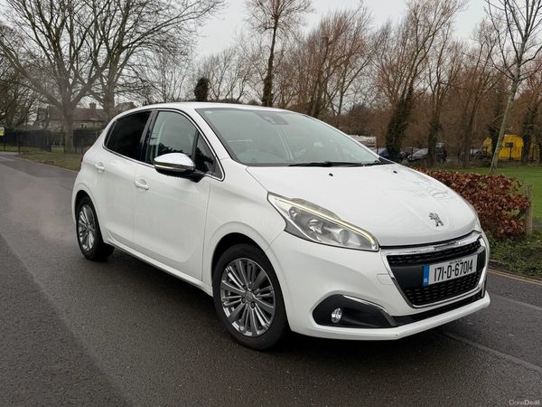 Peugeot 208 Hatchback, Petrol, 2017, White
