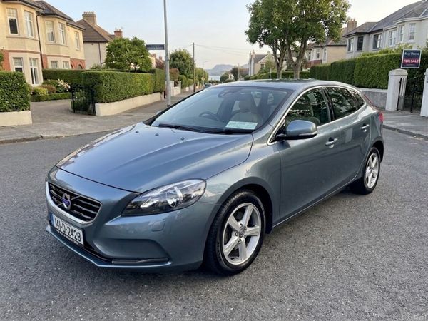 Volvo V40 Hatchback, Diesel, 2014, Blue