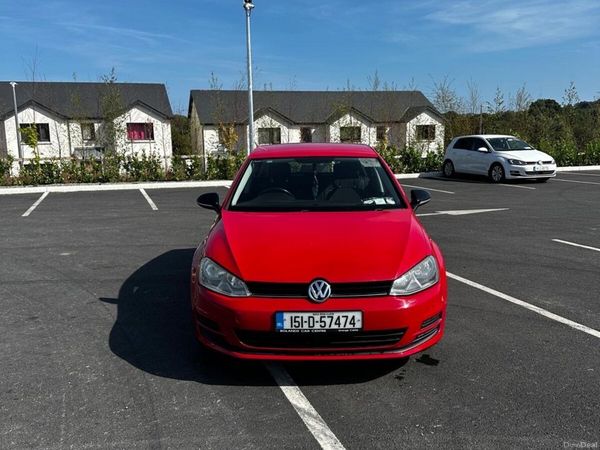 Volkswagen Golf Hatchback, Petrol, 2015, Red