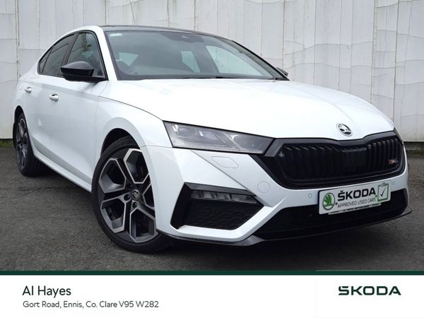 Skoda Octavia Saloon, Diesel, 2024, White