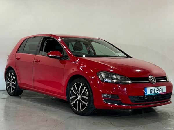 Volkswagen Golf Hatchback, Petrol, 2017, Red