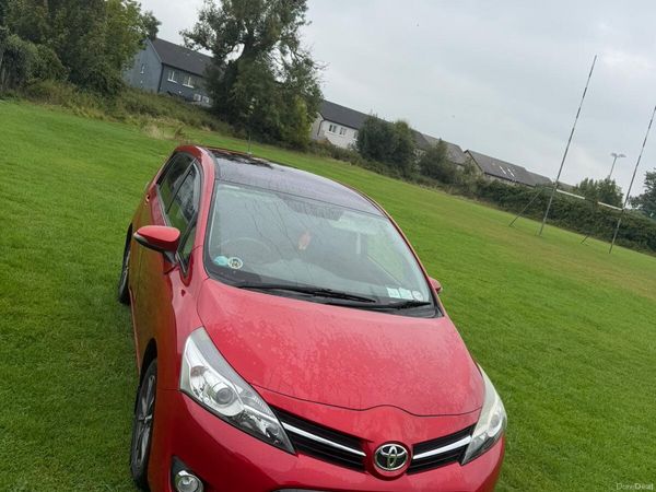 Toyota Verso MPV, Diesel, 2013, Red