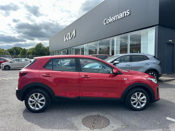 Kia Stonic Estate/Jeep, Petrol, 2019, Red