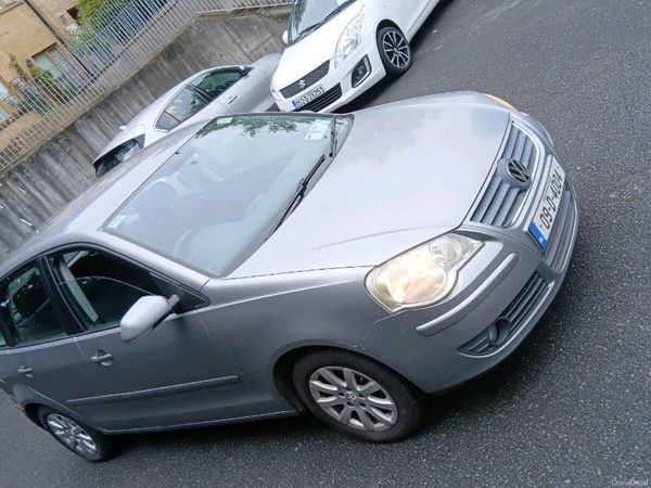 Volkswagen Polo Hatchback, Petrol, 2009, Silver