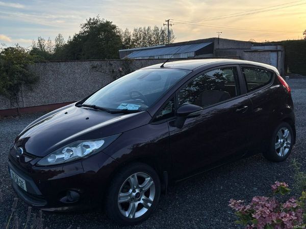 Ford Fiesta Hatchback, Petrol, 2009, Purple