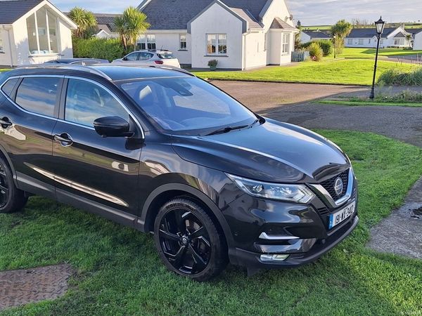 Nissan Qashqai Hatchback, Diesel, 2019, Black