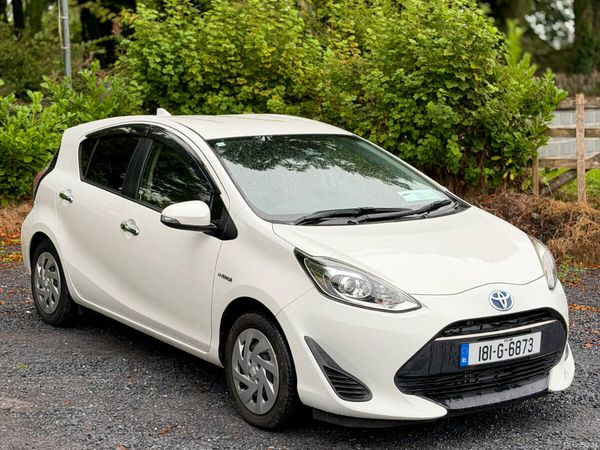Toyota Aqua Hatchback, Petrol Hybrid, 2018, White
