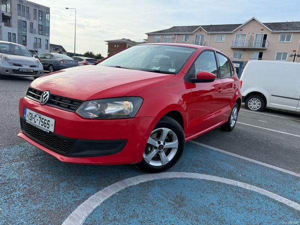 Volkswagen Polo Hatchback, Petrol, 2013, Red