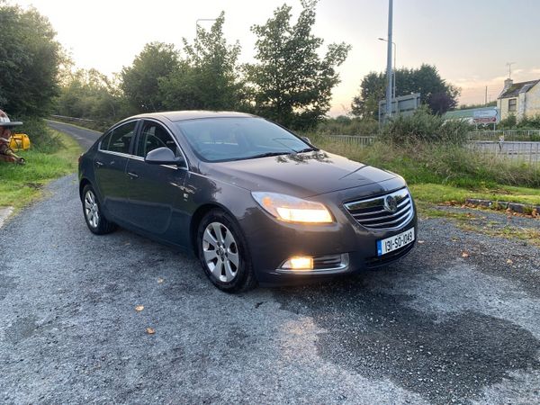 Vauxhall Insignia Hatchback, Diesel, 2013, Grey