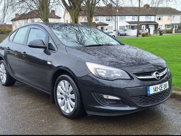 Opel Astra Saloon, Diesel, 2014, Black