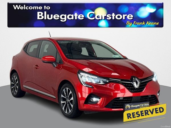 Renault Clio Hatchback, Petrol, 2021, Red