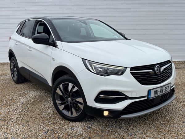 Vauxhall Grandland X Hatchback, Petrol, 2019, White