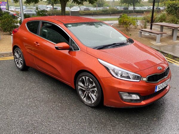 Kia Ceed Hatchback, Diesel, 2014, Orange
