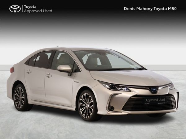 Toyota Corolla Saloon, Petrol Hybrid, 2021, Silver
