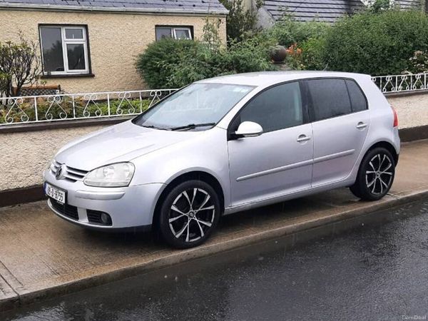 Volkswagen Golf Hatchback, Petrol, 2008, Silver