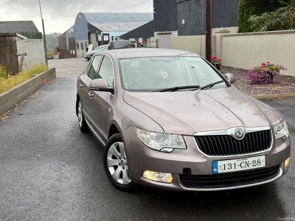 Skoda Superb Saloon, Diesel, 2013, Purple