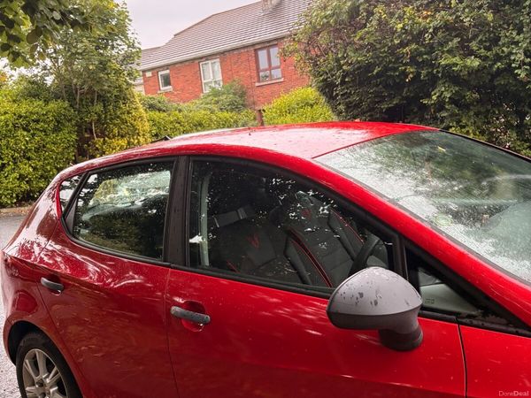 SEAT Ibiza MPV, Petrol, 2011, Red