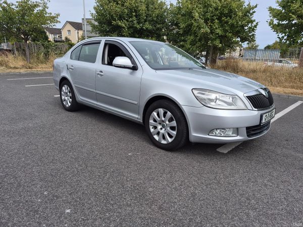 Skoda Octavia Hatchback, Diesel, 2010, Silver