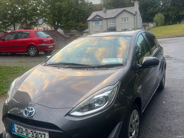 Toyota Aqua Hatchback, Petrol Hybrid, 2020, Grey