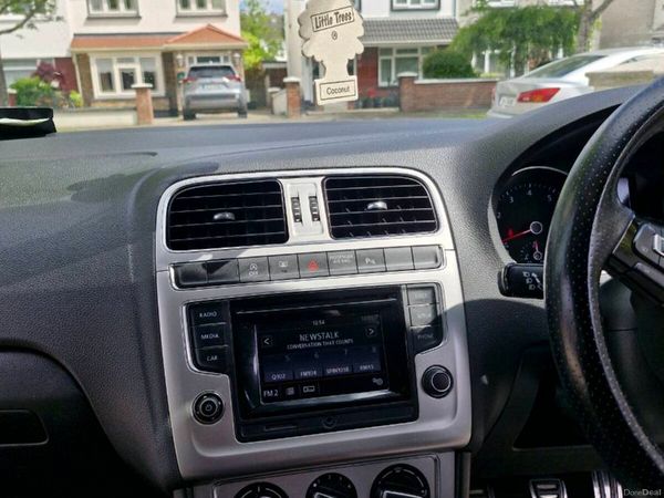 Volkswagen Polo Hatchback, Petrol, 2015, Black