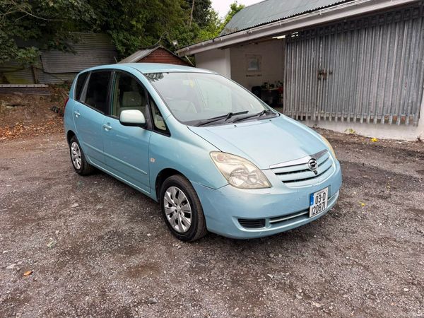 Toyota Corolla MPV, Petrol, 2003, Blue
