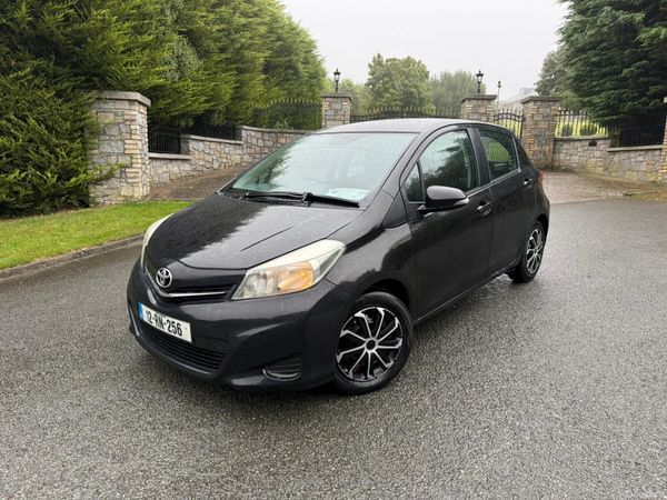 Toyota Yaris Hatchback, Petrol, 2012, Black