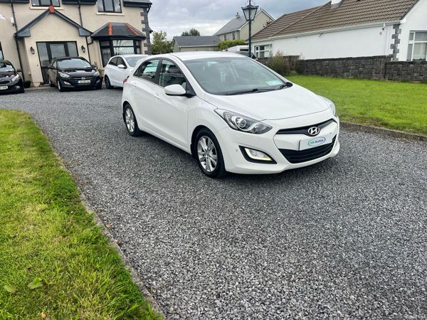 Hyundai i30 Hatchback, Diesel, 2013, White