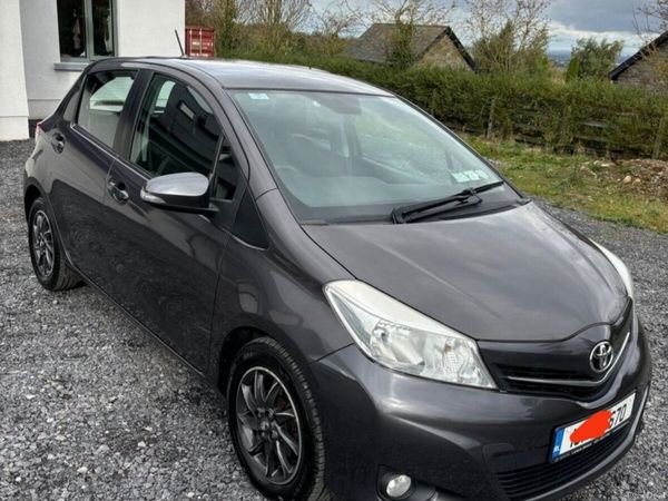 Toyota Yaris Hatchback, Petrol, 2010, Grey