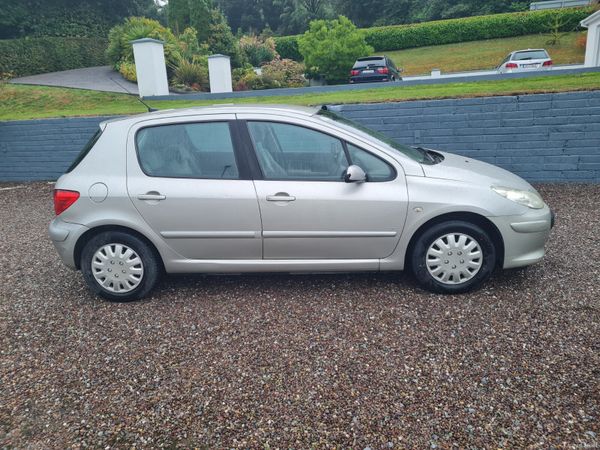 Peugeot 307 Hatchback, Petrol, 2007, Silver