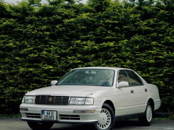 Toyota Crown Saloon, Petrol, 1994, White
