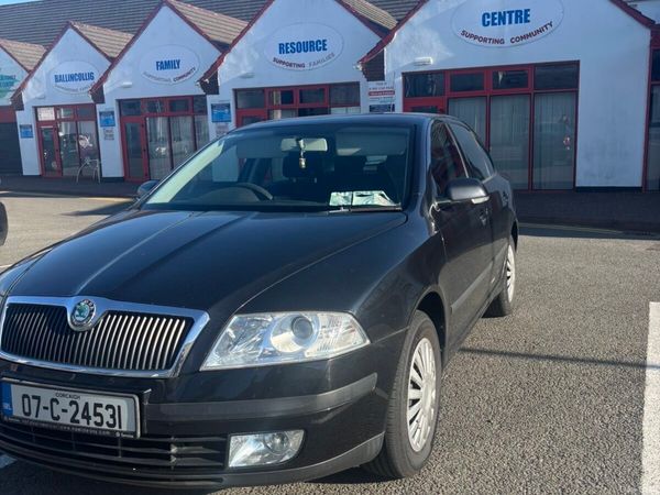 Skoda Octavia Hatchback, Petrol, 2007, Black