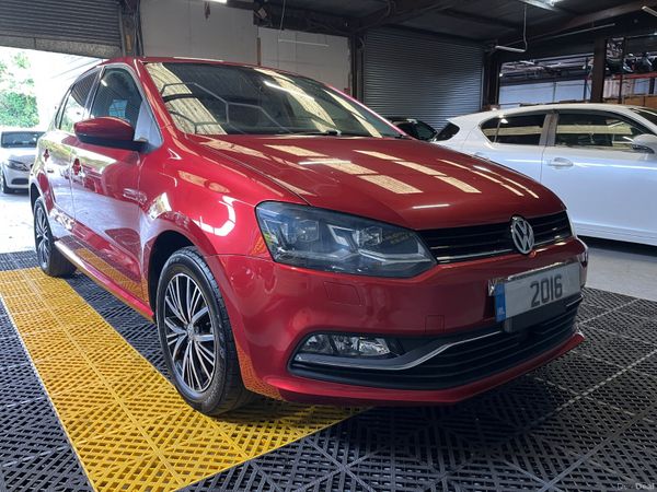 Volkswagen Polo Hatchback, Petrol, 2016, Red