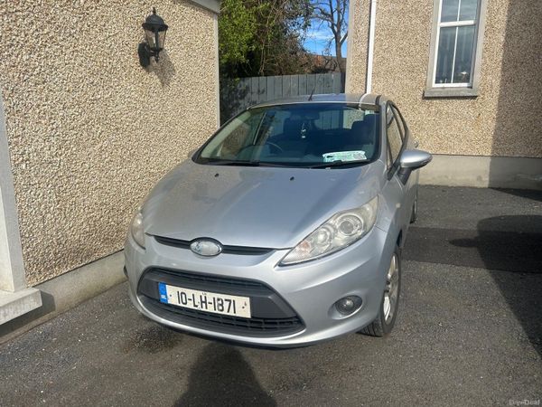 Ford Fiesta Hatchback, Petrol, 2010, Silver