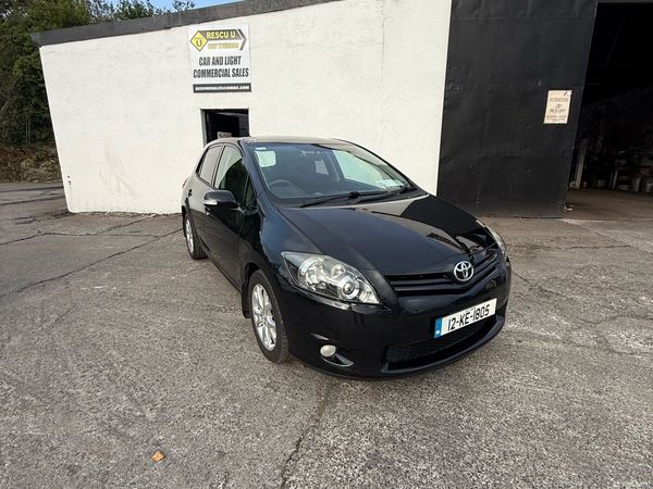 Toyota Auris Hatchback, Petrol, 2012, Black