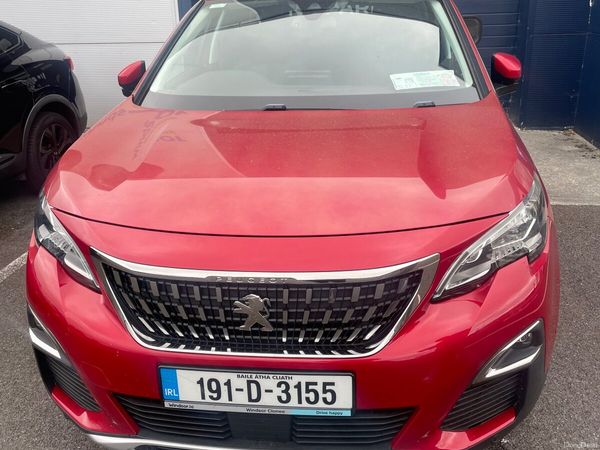 Peugeot 3008 MPV, Petrol, 2019, Red