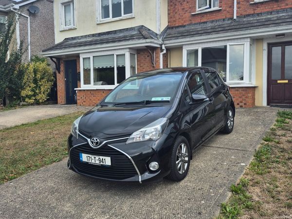 Toyota Yaris Hatchback, Petrol, 2017, Black