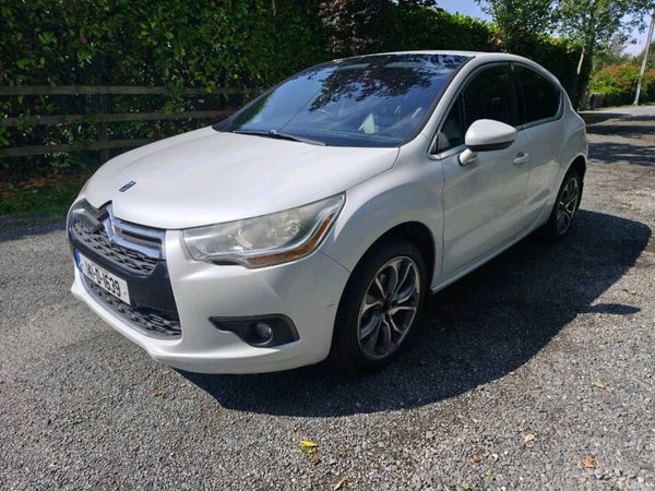 Citroen DS 4 Hatchback, Diesel, 2014, White