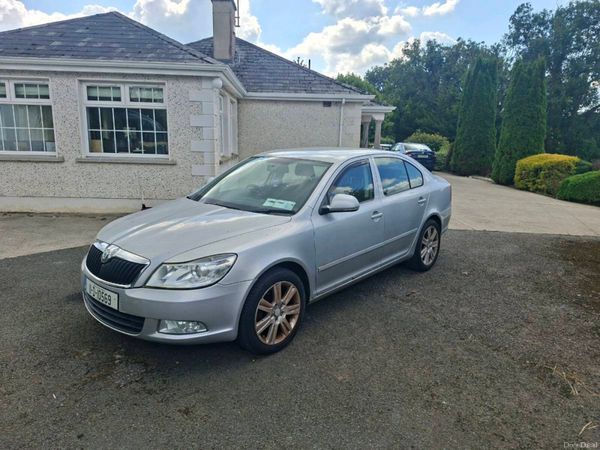 Skoda Octavia Saloon, Diesel, 2011, Silver
