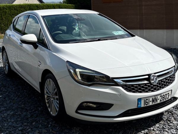 Vauxhall Astra Hatchback, Diesel, 2016, White