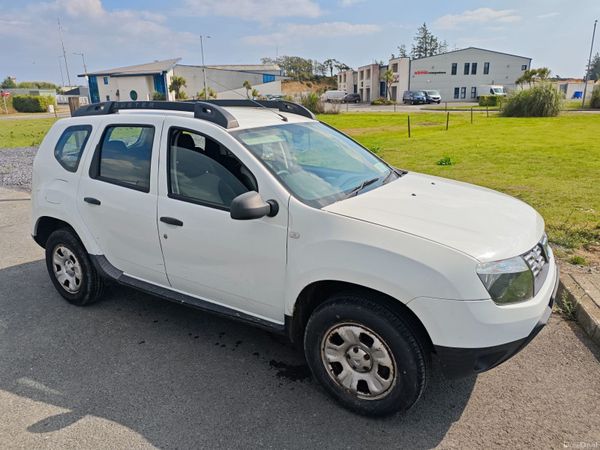 Dacia Duster SUV, Diesel, 2015, White