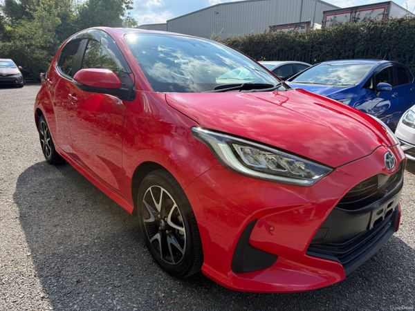 Toyota Yaris Hatchback, Petrol Hybrid, 2020, Red
